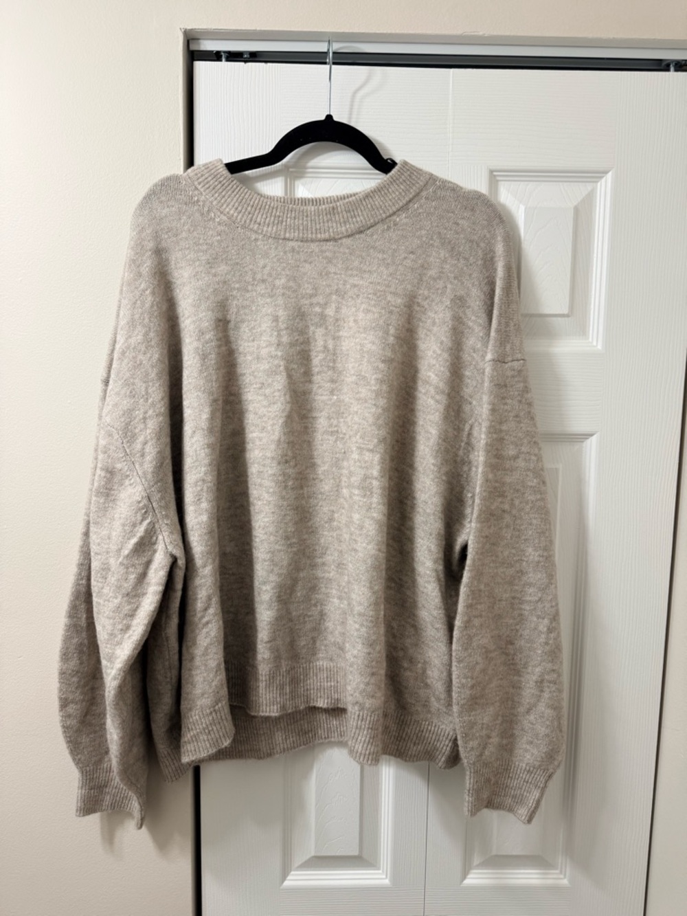 H&M Soft Knit Crewneck Sweater - Light Beige